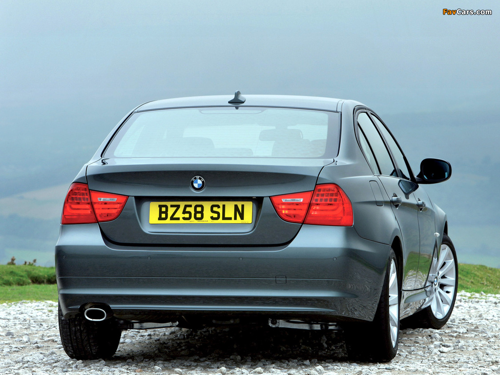 BMW 320d Sedan UK-spec (E90) 2008–11 pictures (1024 x 768)