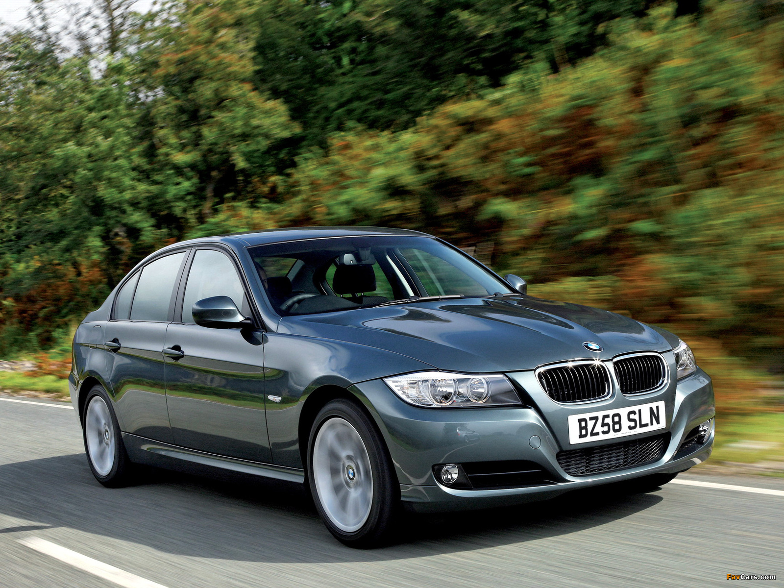 BMW 320d Sedan UK-spec (E90) 2008–11 pictures (1600 x 1200)