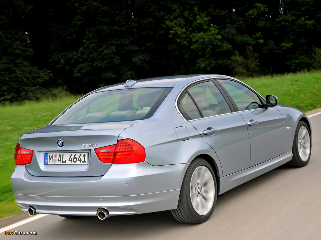 BMW 335i Sedan (E90) 2008–11 pictures (1024 x 768)