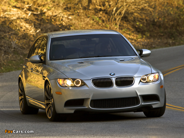 BMW M3 Sedan US-spec (E90) 2008–10 pictures (640 x 480)