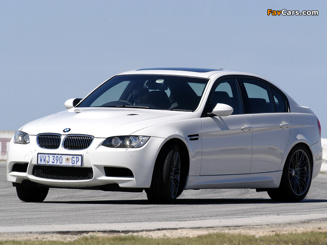 BMW M3 Sedan ZA-spec (E90) 2008–10 wallpapers (640 x 480)