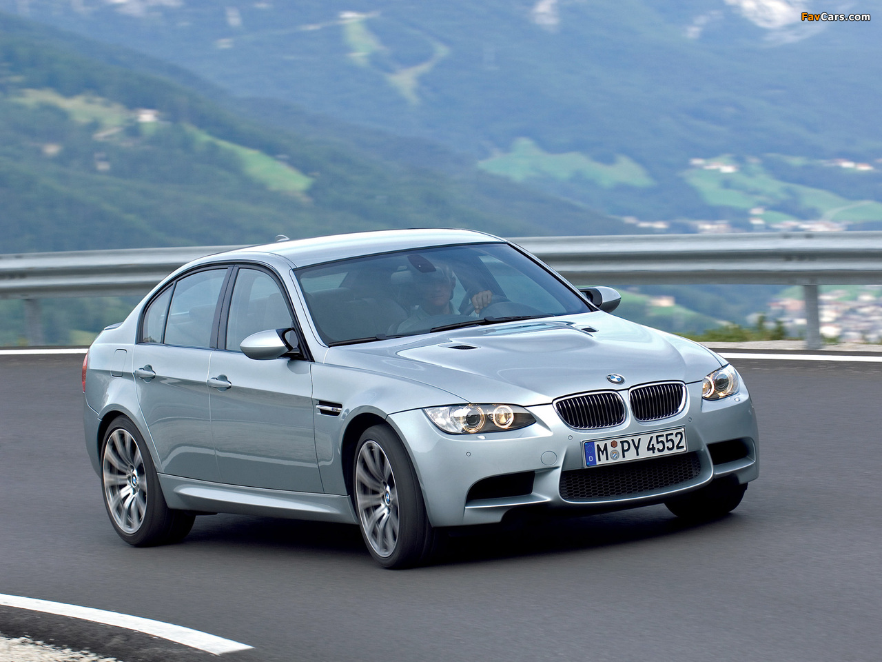 BMW M3 Sedan (E90) 2008–10 wallpapers (1280 x 960)