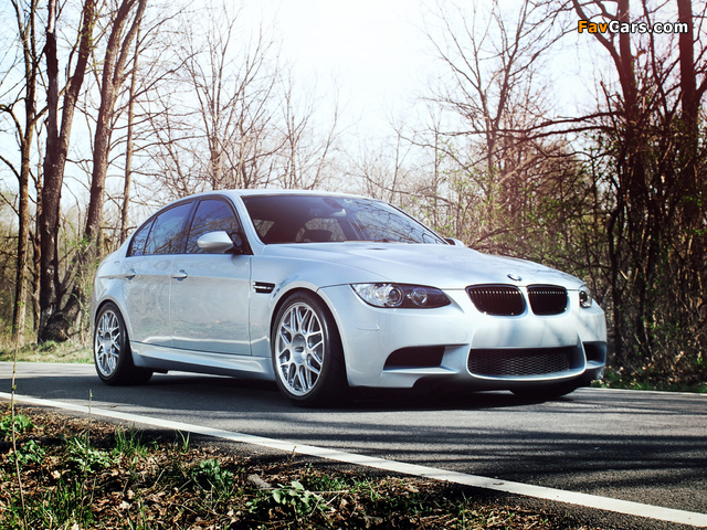 IND BMW M3 Sedan (E90) 2009–10 photos (640 x 480)