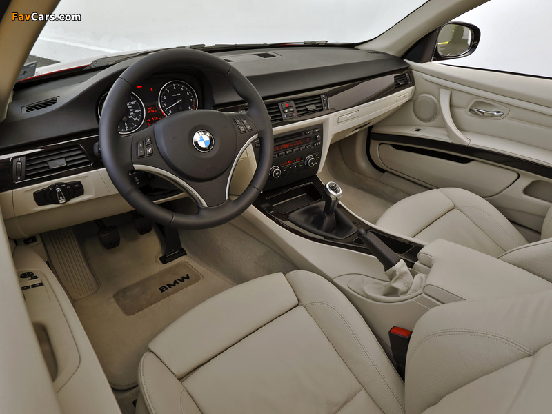 BMW 335i Coupe US-spec (E92) 2010 images (800 x 600)