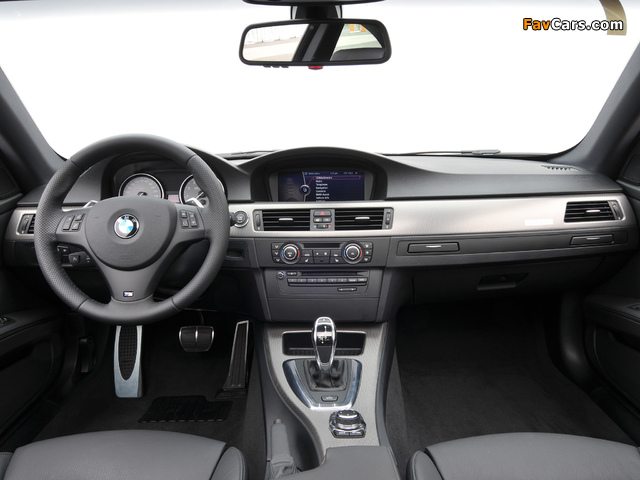 BMW 335is Coupe US-spec (E92) 2010 images (640 x 480)