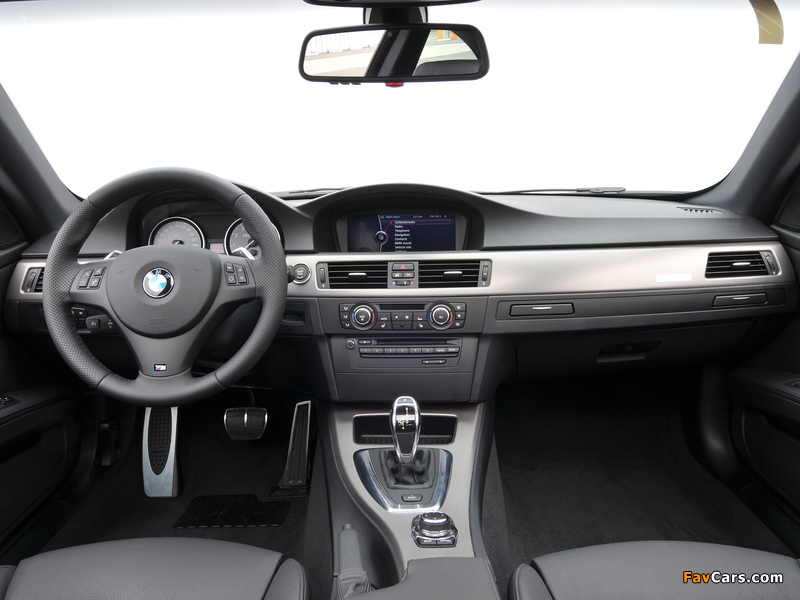 BMW 335is Coupe US-spec (E92) 2010 images (800 x 600)