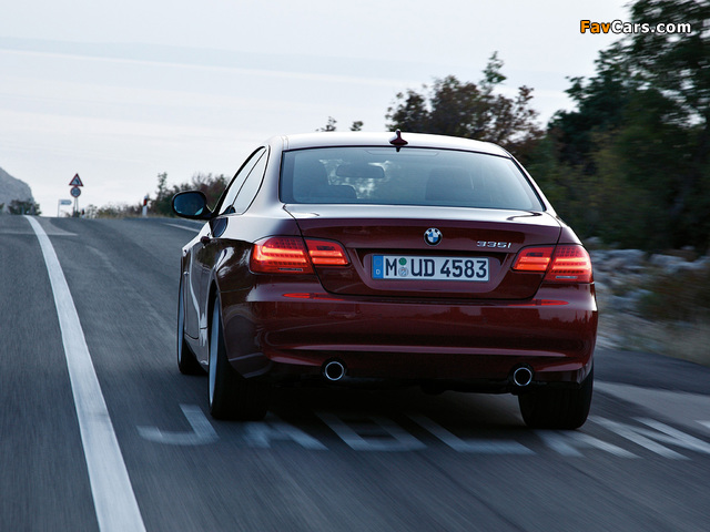 BMW 335i Coupe (E92) 2010 images (640 x 480)