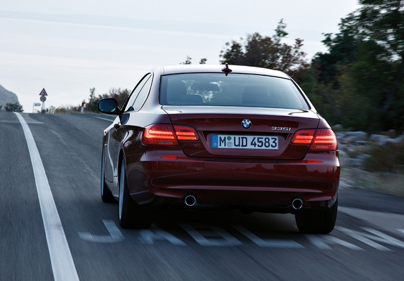 BMW 335i Coupe (E92) 2010 images