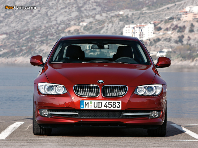 BMW 335i Coupe (E92) 2010 images (640 x 480)