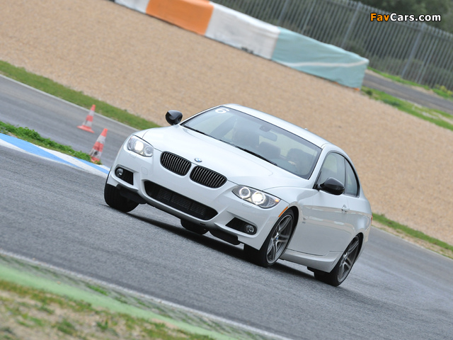BMW 335is Coupe US-spec (E92) 2010 pictures (640 x 480)