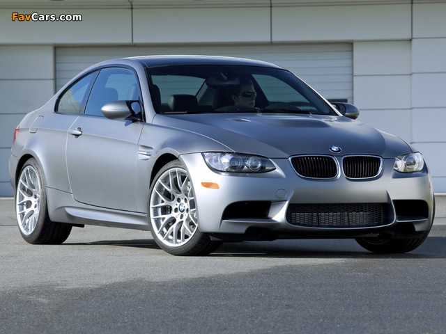 BMW M3 Coupe Frozen Gray Edition (E92) 2011 images (640 x 480)