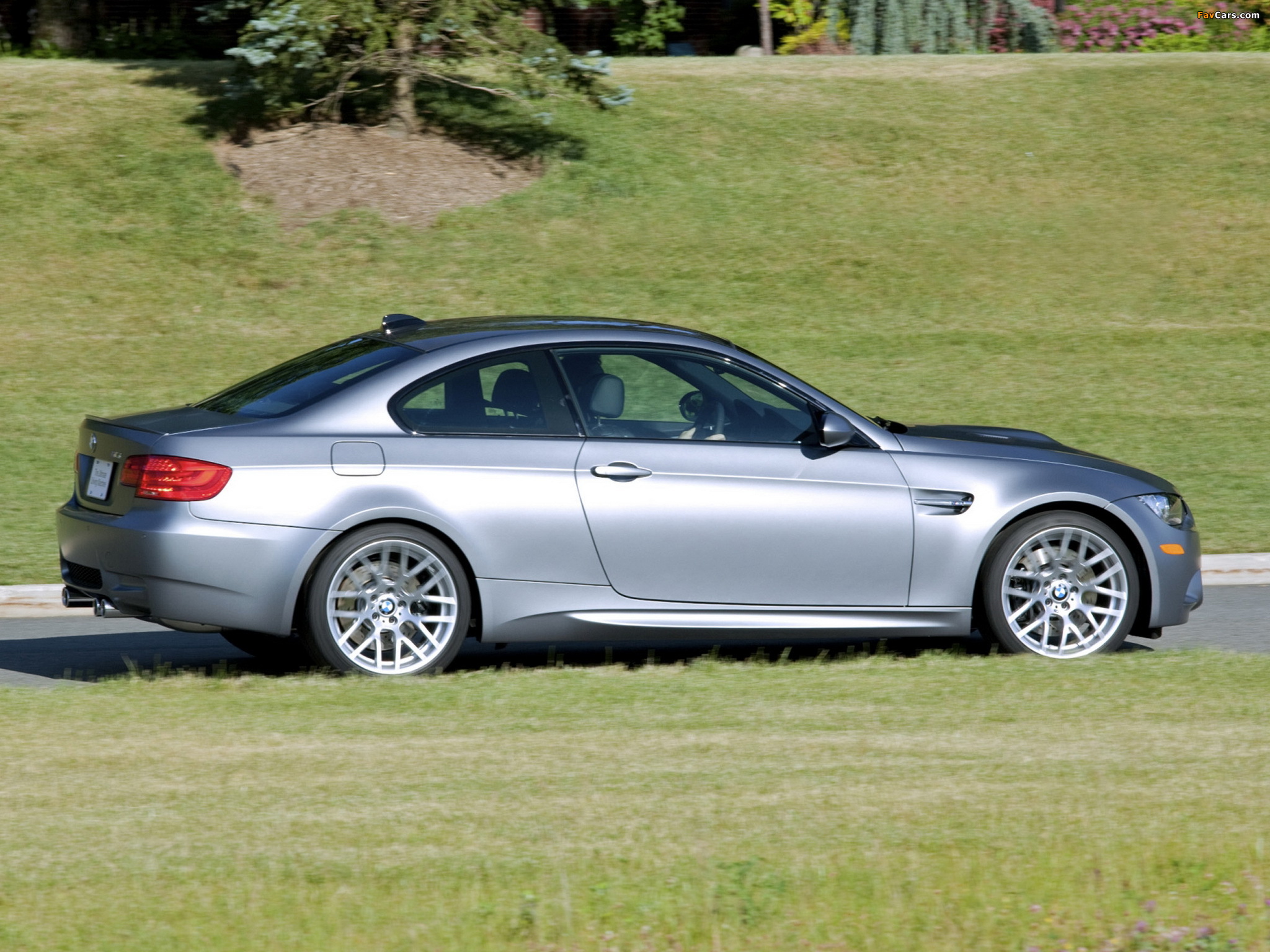 BMW M3 Coupe Frozen Gray Edition (E92) 2011 images (2048 x 1536)