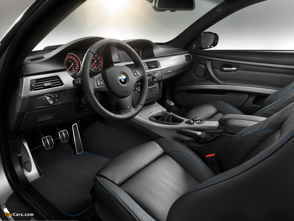 BMW 325i Coupe M Sport Edition (E92) 2011 photos (1024 x 768)