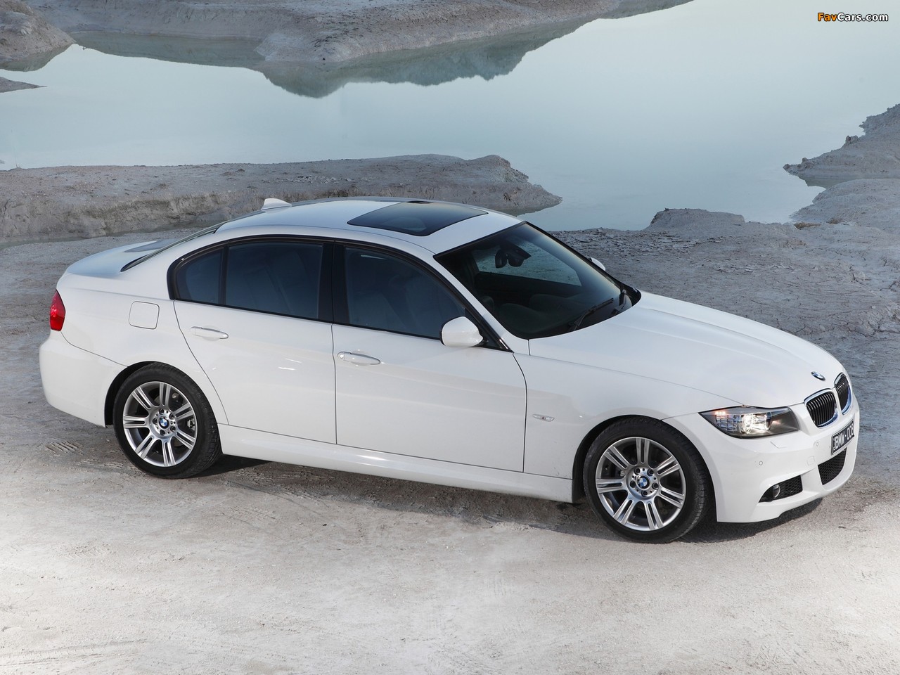 BMW 325i Sedan M Sports Package AU-spec (E90) 2011 pictures (1280 x 960)