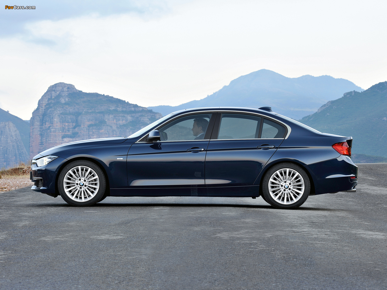 BMW 328i Sedan Luxury Line (F30) 2012 photos (1280 x 960)