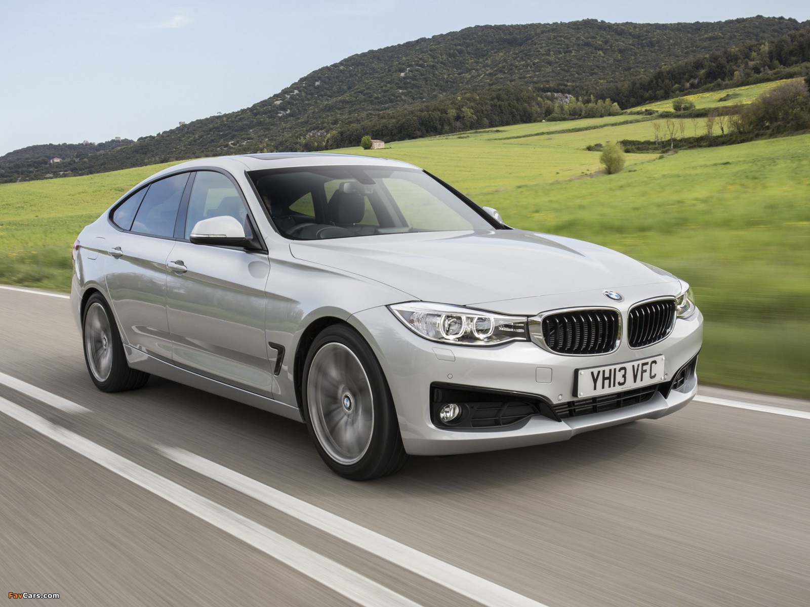 BMW 318d Gran Turismo Sport Line UK-spec (F34) 2013 photos (1600 x 1200)