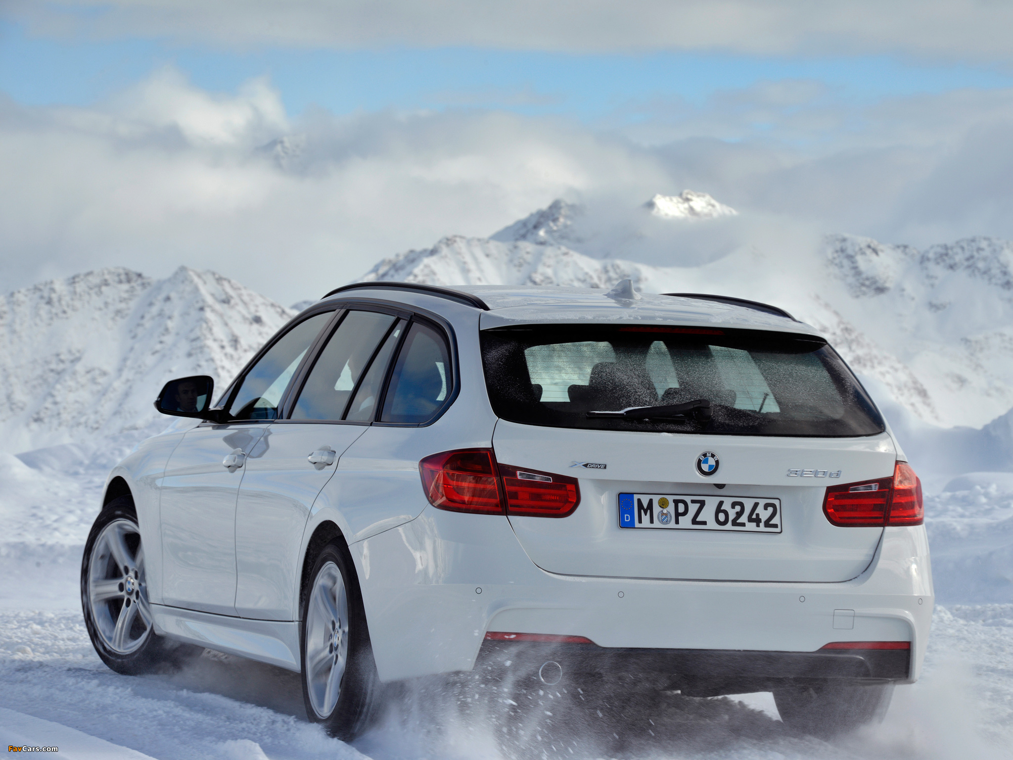 BMW 320d xDrive Touring M Sports Package (F31) 2013 pictures (2048 x 1536)