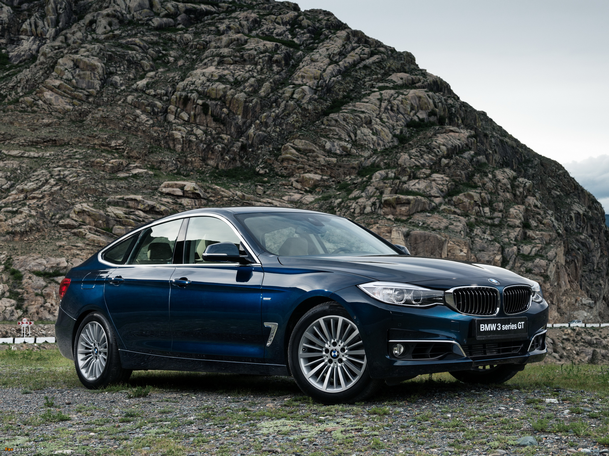 BMW 335i Gran Turismo Luxury Line (F34) 2013 pictures (2048 x 1536)