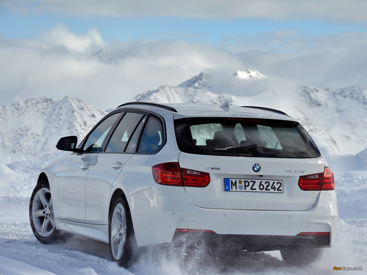 BMW 320d xDrive Touring M Sports Package (F31) 2013 pictures (1280 x 960)