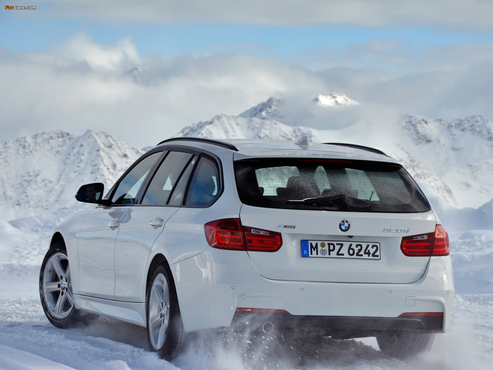 BMW 320d xDrive Touring M Sports Package (F31) 2013 pictures (1600 x 1200)