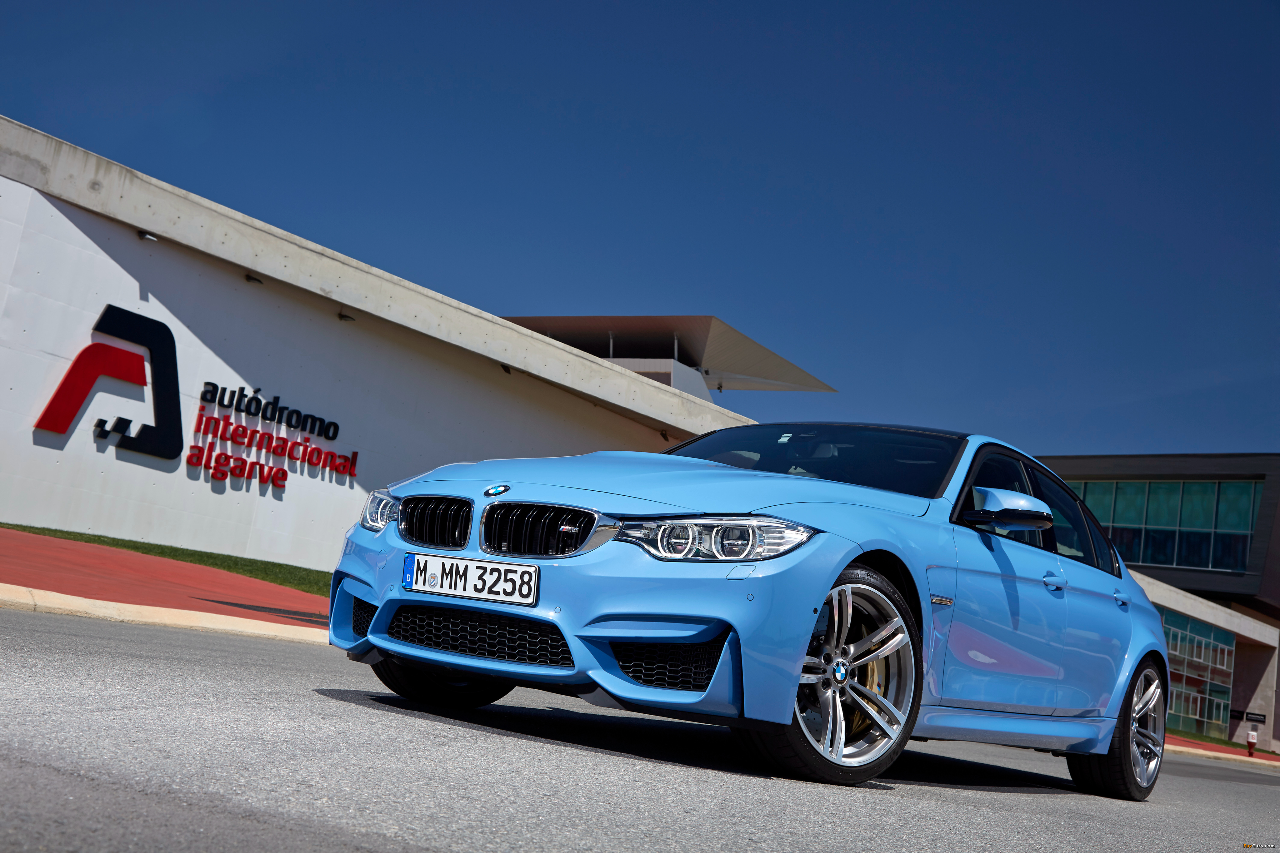 BMW M3 (F80) 2014 wallpapers (4096 x 2731)