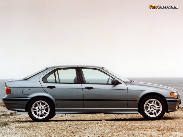 BMW 320i Sedan (E36) 1991–98 images (640 x 480)