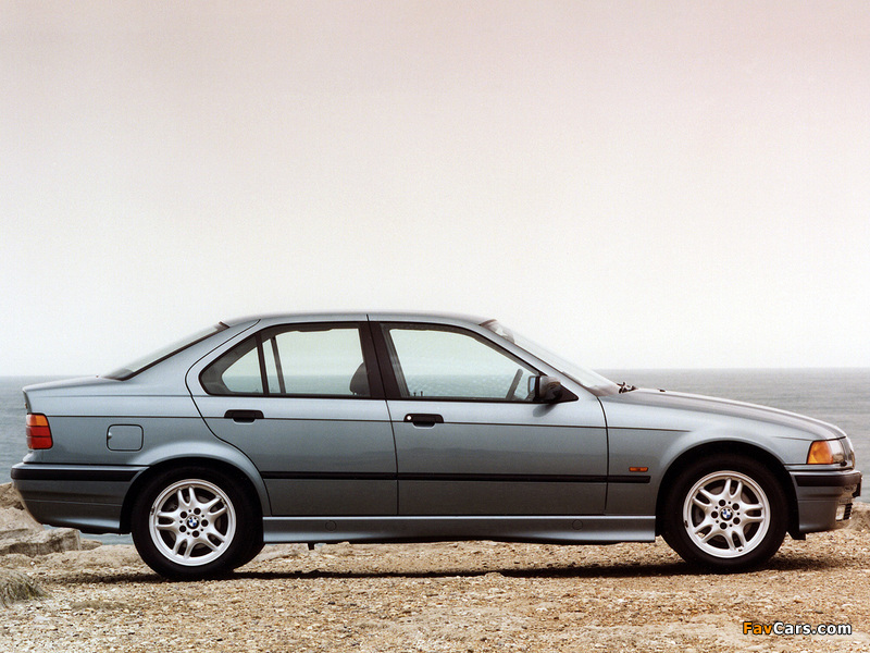 BMW 320i Sedan (E36) 1991–98 images (800 x 600)