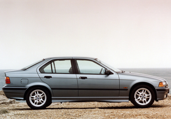 BMW 320i Sedan (E36) 1991–98 images