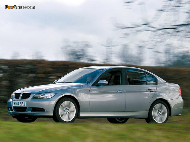 BMW 320d Sedan UK-spec (E90) 2005–08 photos (640 x 480)