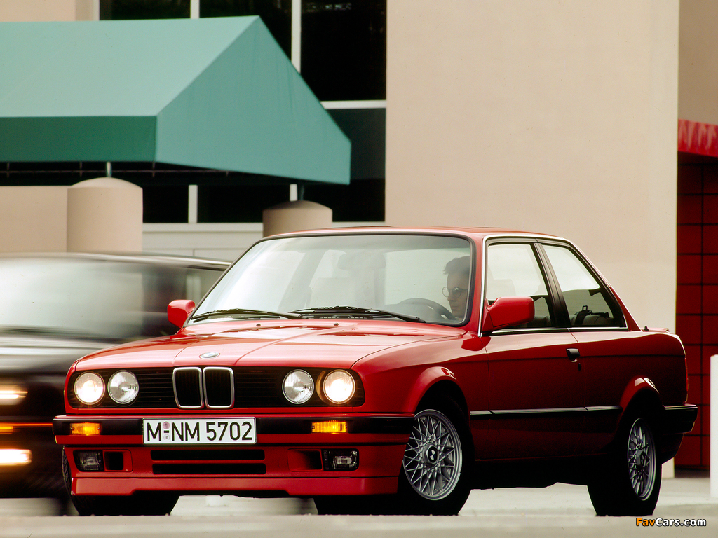 Images of BMW 320i Coupe (E30) 1982–91 (1024 x 768)