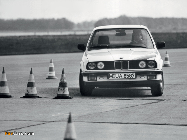 Images of BMW 325i Coupe (E30) 1983–91 (640 x 480)