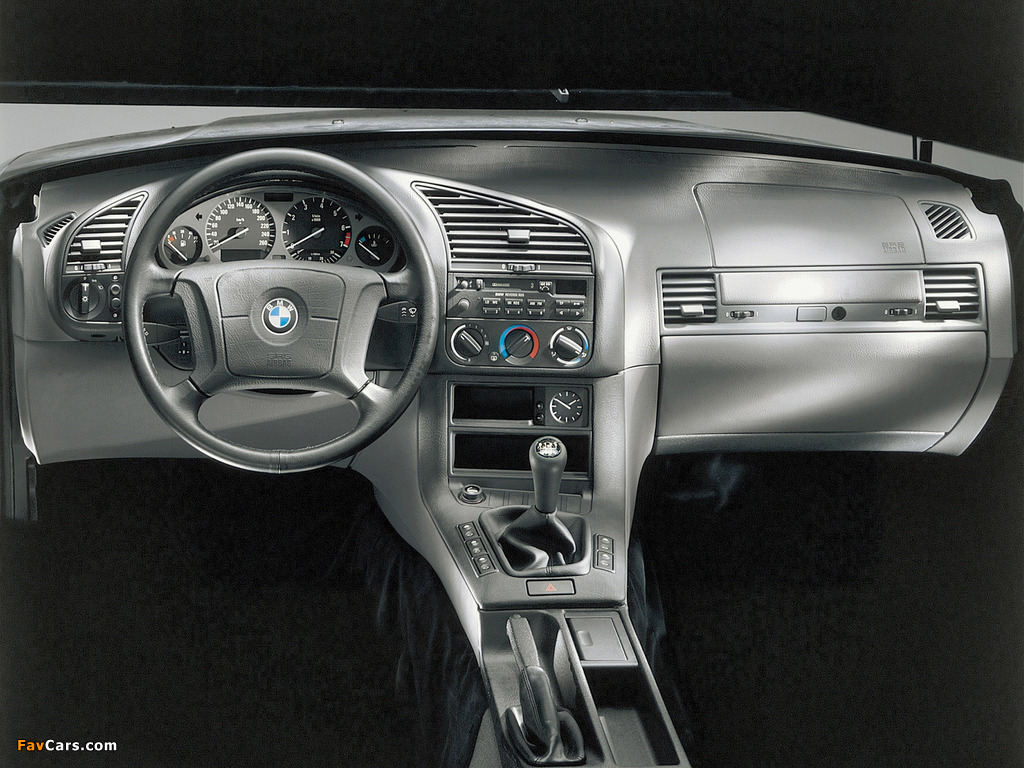 Images of BMW 3 Series Sedan (E36) 1990–98 (1024 x 768)