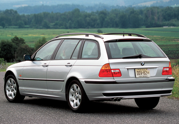 Images of BMW 325Xi Touring US-spec (E46) 2000–01