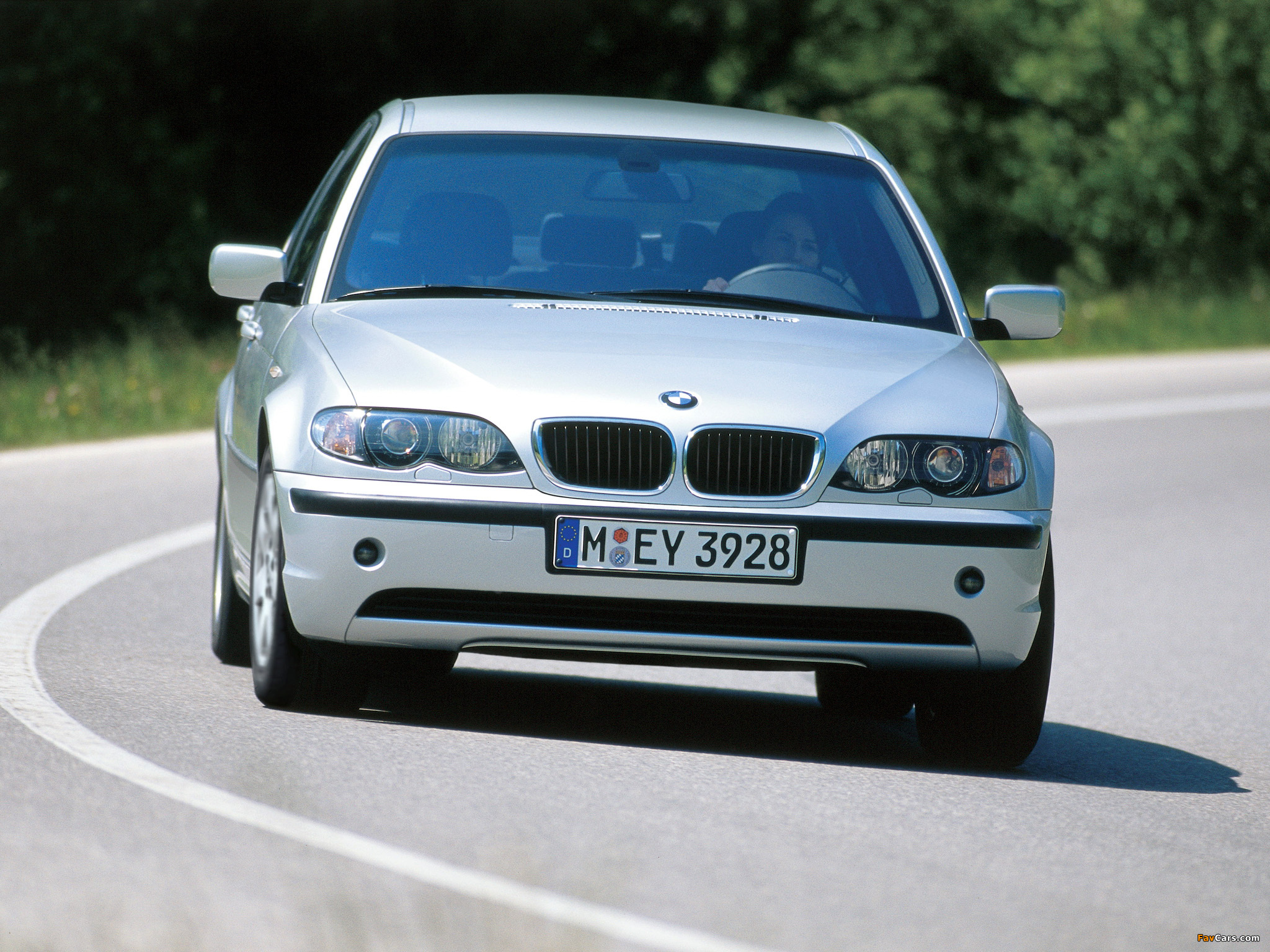 Images of BMW 318i Sedan (E46) 2001–05 (2048 x 1536)