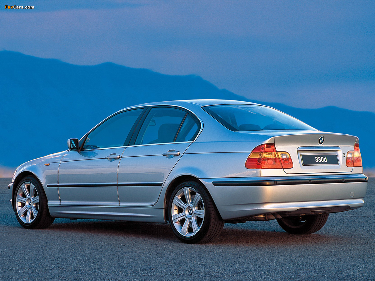 Images of BMW 330d Sedan ZA-spec (E46) 2001–05 (1280 x 960)