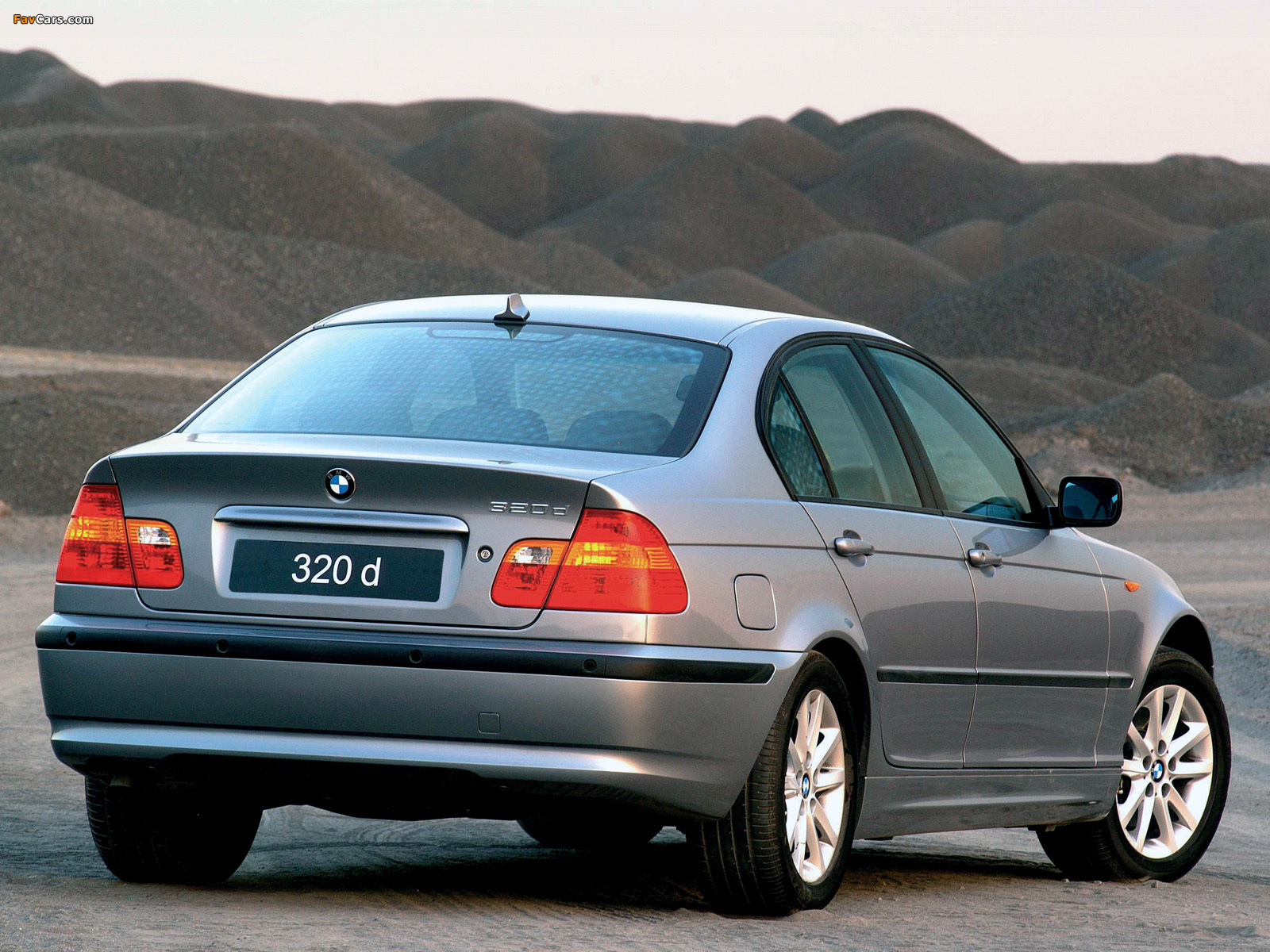 Images of BMW 320d Sedan ZA-spec (E46) 2001–05 (1600 x 1200)