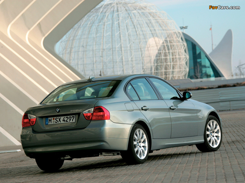 Images of BMW 320d Sedan (E90) 2005–08 (800 x 600)