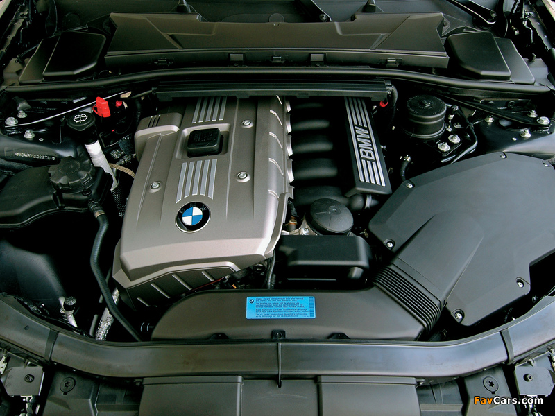 Images of BMW 330i Sedan (E90) 2005–08 (800 x 600)