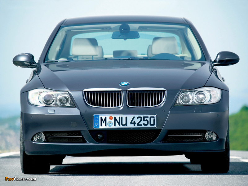 Images of BMW 330i Sedan (E90) 2005–08 (800 x 600)