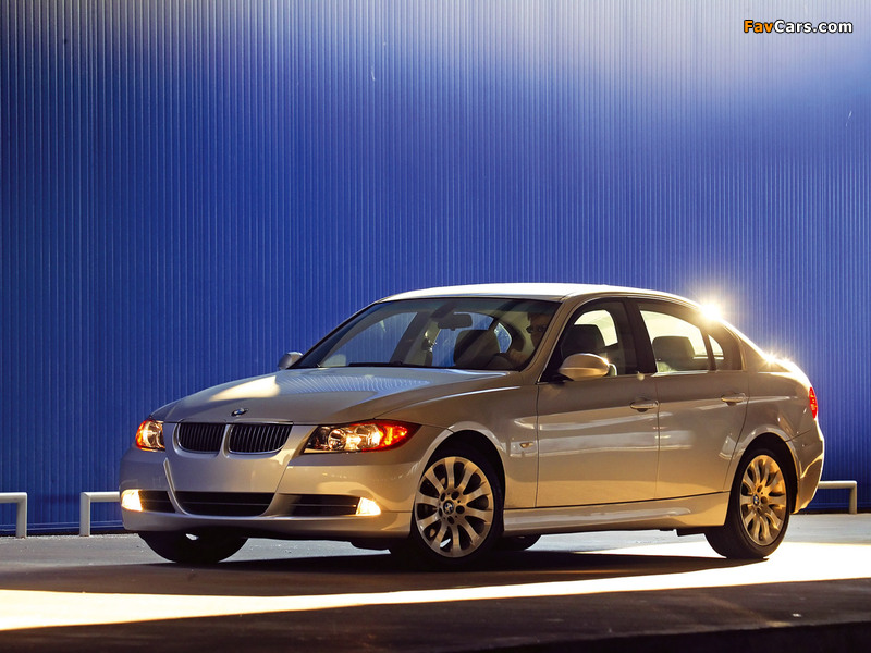 Images of BMW 330i Sedan US-spec (E90) 2005–08 (800 x 600)