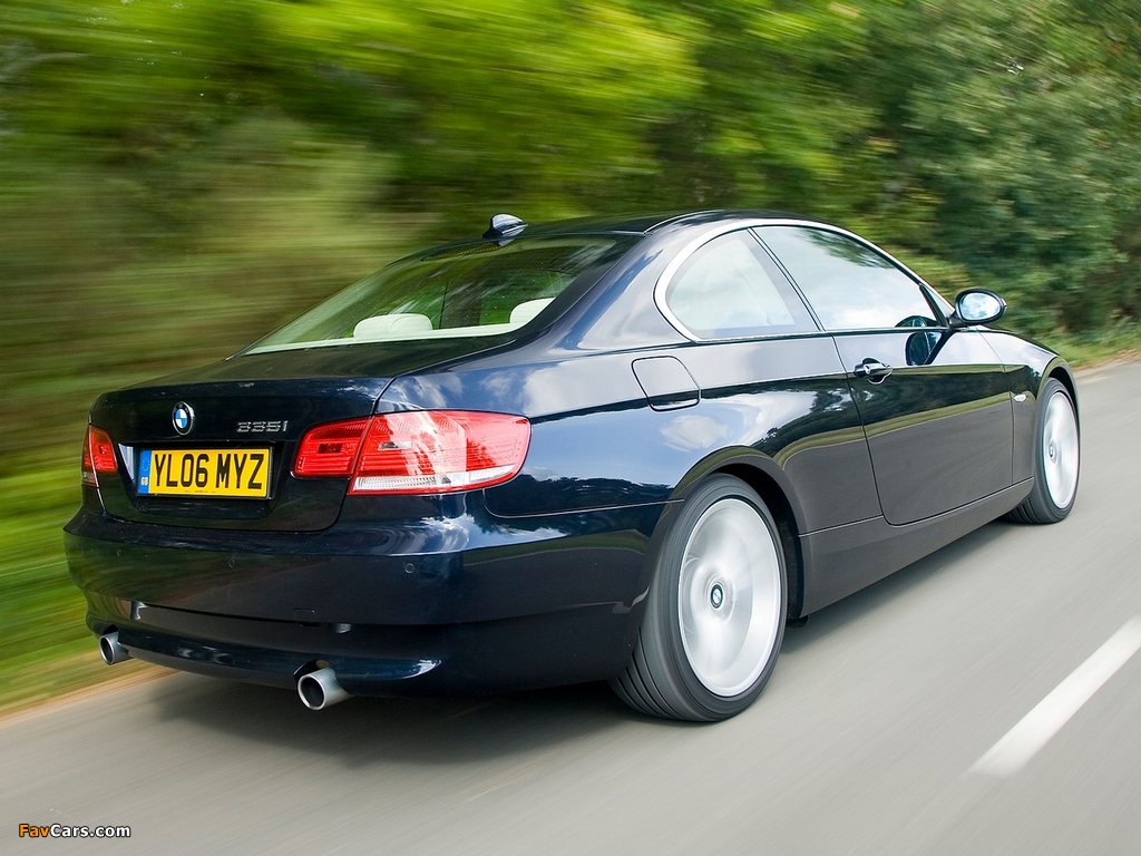 Images of BMW 335i Coupe UK-spec (E92) 2007–10 (1024 x 768)