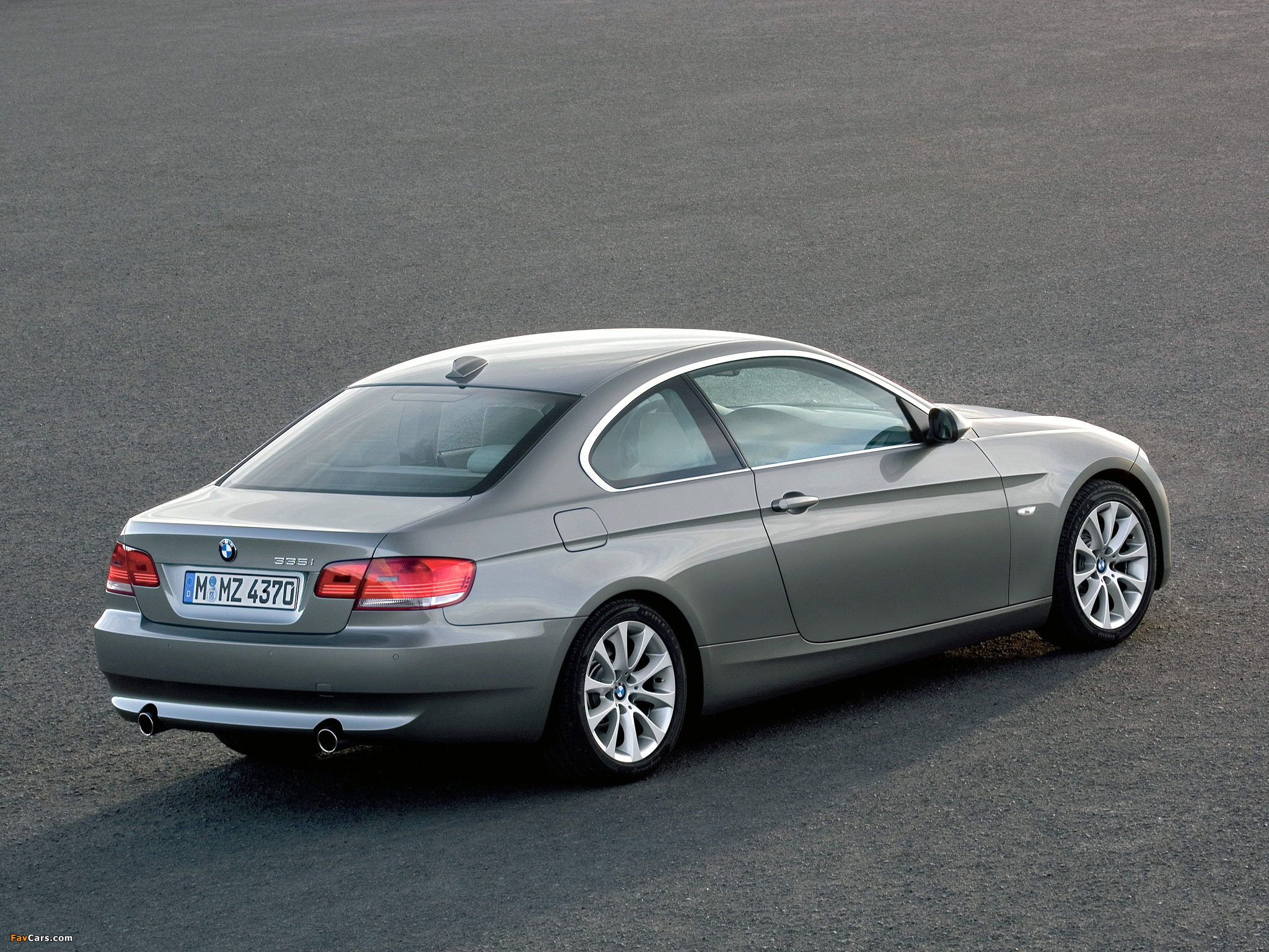 Images of BMW 335i Coupe (E92) 2007–10 (2048 x 1536)