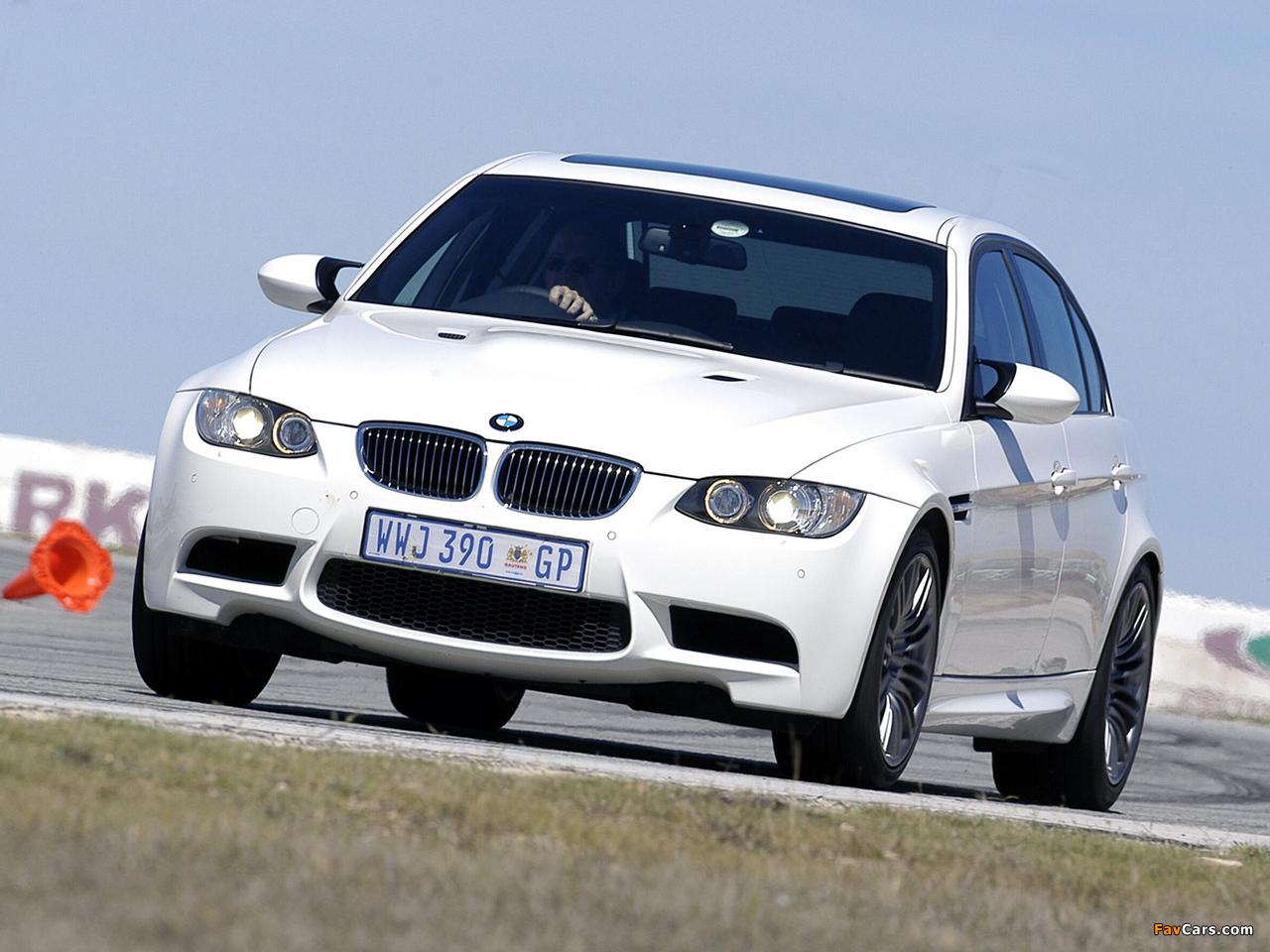 Images of BMW M3 Sedan ZA-spec (E90) 2008–10 (1280 x 960)