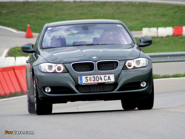 Images of BMW 320d xDrive Sedan (E90) 2008–11 (640 x 480)