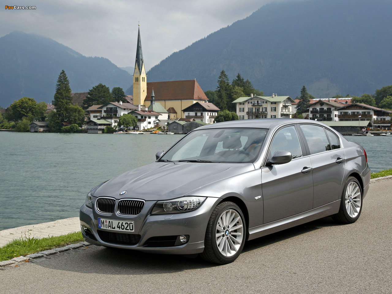 Images of BMW 330d Sedan (E90) 2008–11 (1280 x 960)
