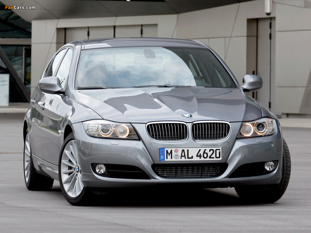 Images of BMW 330d Sedan (E90) 2008–11 (1024 x 768)