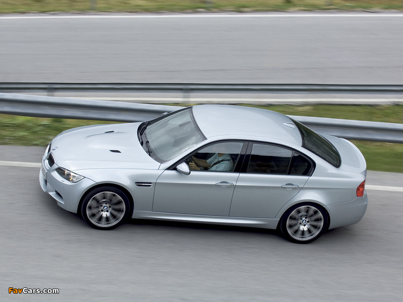 Images of BMW M3 Sedan (E90) 2008–10 (800 x 600)