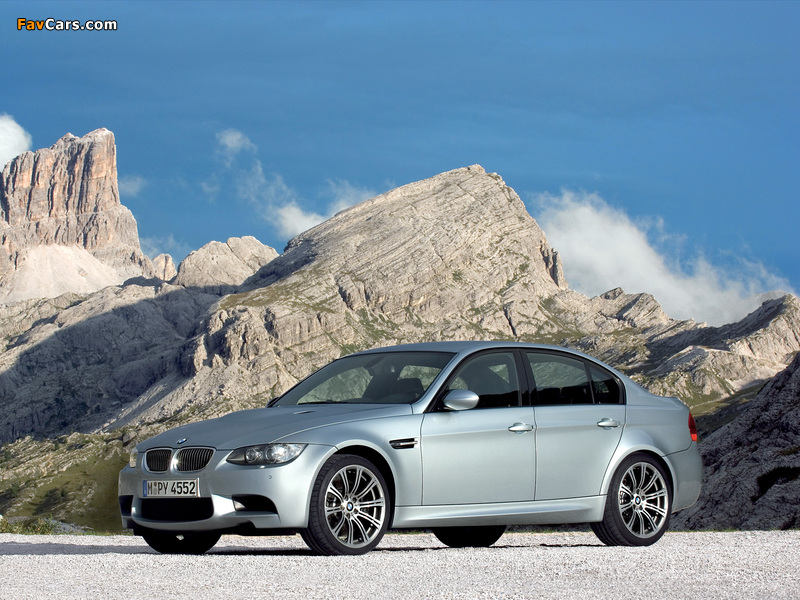 Images of BMW M3 Sedan (E90) 2008–10 (800 x 600)