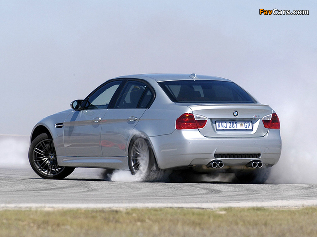 Images of BMW M3 Sedan ZA-spec (E90) 2008–10 (640 x 480)