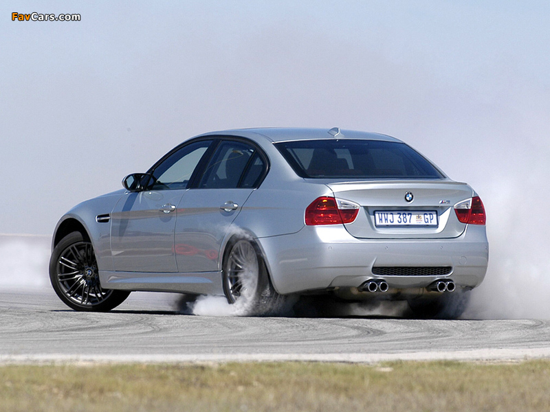 Images of BMW M3 Sedan ZA-spec (E90) 2008–10 (800 x 600)